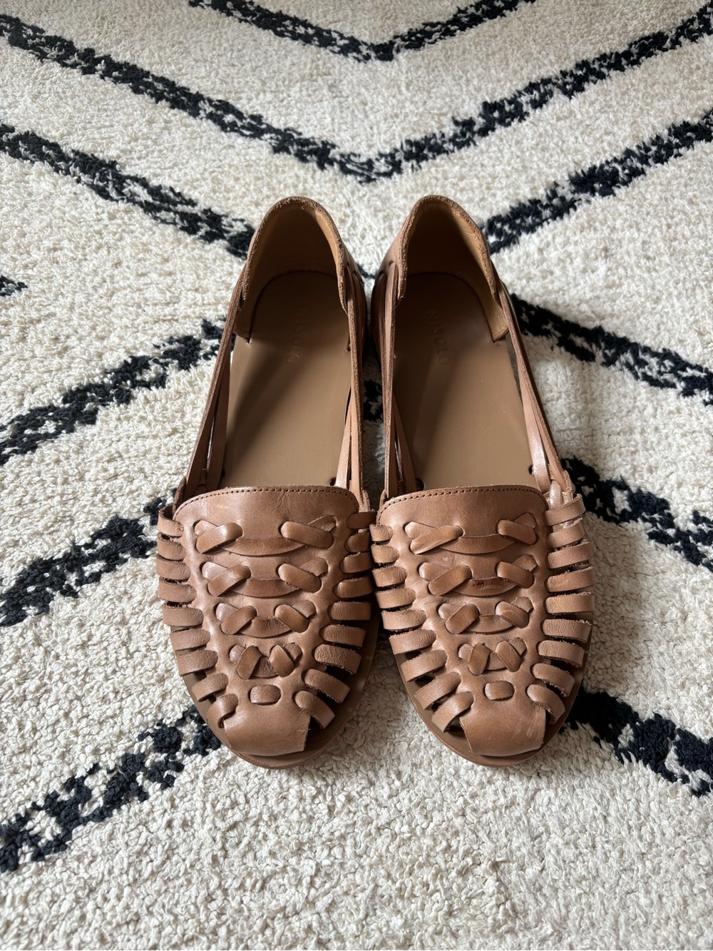 EUC Nisolo Women’s Huarache Sandals in Almond Size 6.5